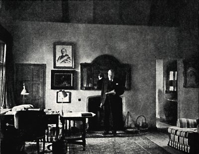 Mr. Churchill tutkimuksessaan Westerhamissa, 1930-luku, 1945. tekijältä Unbekannt