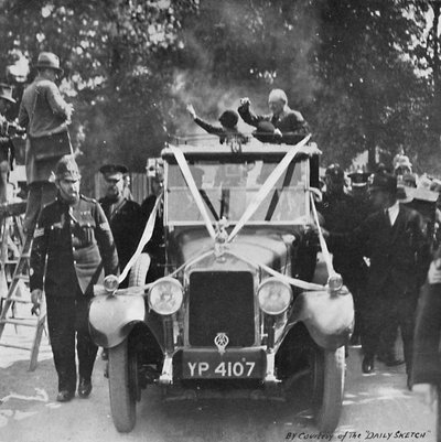 Herra Churchill palautettiin Eppingille konservatiivina 1929, 1945 tekijältä Unbekannt
