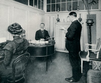 Herra Sandow osallistuu päiväkohtaiseen kirjeenvaihtoonsa, c1898 tekijältä Unbekannt