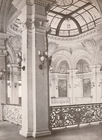 Kansalliskirjasto: gallerian nurkka, josta on näkymät yleiseen lukusaliin, 1914 tekijältä Unbekannt
