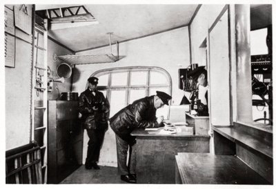 Navigointihuone, Zeppelin LZ 127 Graf Zeppelin, 1933 tekijältä Unbekannt