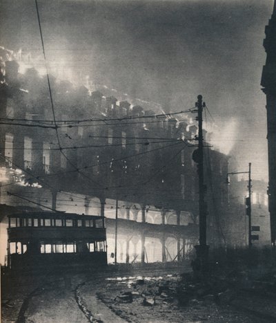 Yhdeksän tuntia pommituksia. Kun Sheffieldin vuoro koitti, oli talven puoliväli. 1940 1942 tekijältä Unbekannt
