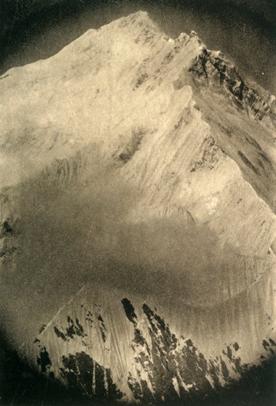 Mount Everestin koillisharjanne, c1918-c1939. tekijältä Unbekannt