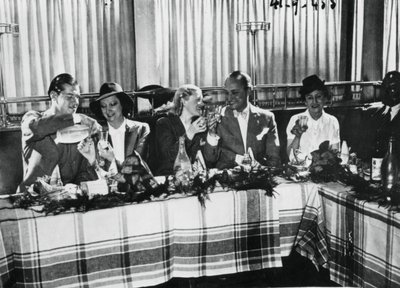 Suosittujen ranskalaisten laulajien ravintolan avaaminen Pariisissa syyskuussa 1941 tekijältä Unbekannt