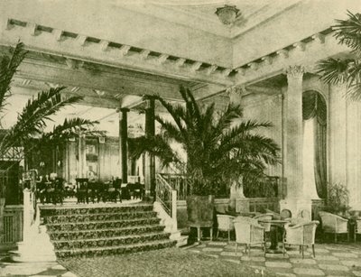 Palm Court and Lounge Majesticissa, vuodelta 1930. tekijältä Unbekannt