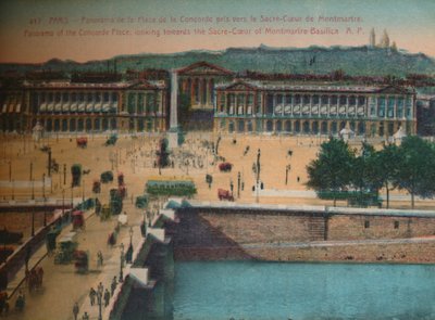 Panoraama Place de la Concorde -aukiolta kohti Sacré-Coeur-basilikaa Montmartressa, Pariisissa, tekijältä Unbekannt