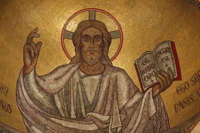 Pariisi, Ranska Pantokraattori Kristus (kirkkaudessa) Saint-Pierre-de-Montrougen kirkossa, Pariisi, Ranska tekijältä Unbekannt