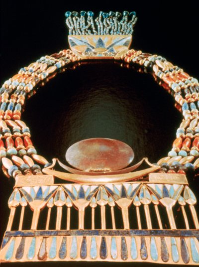 Rintakehä Tutankhamonin haudasta, 1300-luvulta eKr tekijältä Unbekannt