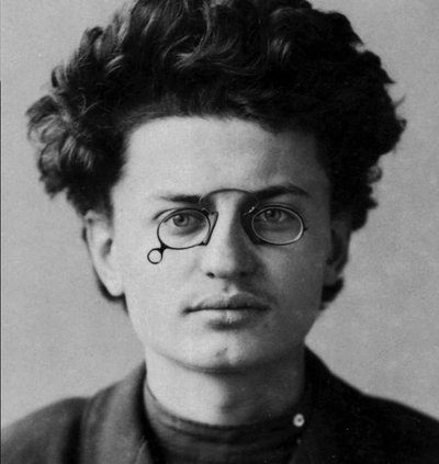 Poliisivalokuva Leon Trotskysta, Venäjän vallankumouksellisesta, 1898 tekijältä Unbekannt