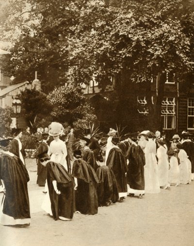 Queen Mary Bedford Collegessa, Lontoossa, 1913, 1935. tekijältä Unbekannt