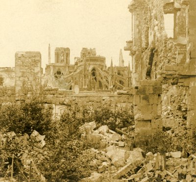 Reimsin katedraali, Reims, Pohjois-Ranska, c1914-c1918 tekijältä Unbekannt
