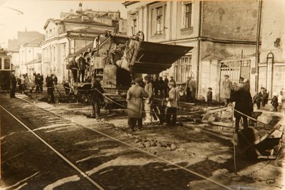 Tietyöt Tverskaja-kadulla, Moskova, Neuvostoliitto, 1920-luku tekijältä Unbekannt