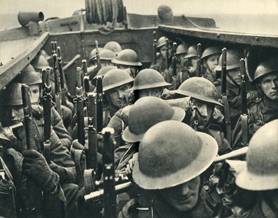 Kuninkaallinen merijalkaväki maihinnousualuksella, toinen maailmansota, c1939-c1943 1944. tekijältä Unbekannt
