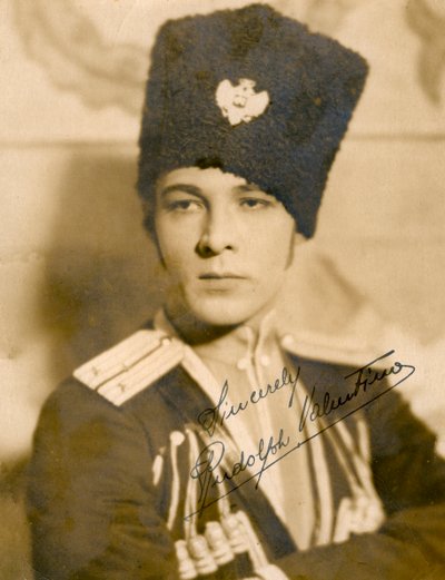 Rudolph Valentino 1895-1926, italialainen näyttelijä, 1920-luku tekijältä Unbekannt