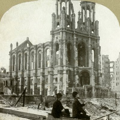 Sutter-kadulla sijaitsevan juutalaisen synagogan rauniot olivat vuosien 1865 ja 1868, 1906 suuret maanjäristykset. tekijältä Unbekannt