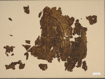 Silkkipala, jossa haukkametsästäjä ratsastaa härällä, 1000-1100-luku. tekijältä Unbekannt