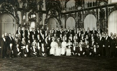 Venäjän suurherttuatar Tatiana Nikolaievnan komitean istunto, 1900-luvun alku tekijältä Unbekannt