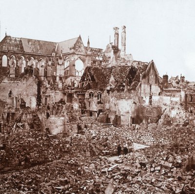 Soissons Cathedral, Soissons, Pohjois-Ranska, c1914-c1918. tekijältä Unbekannt