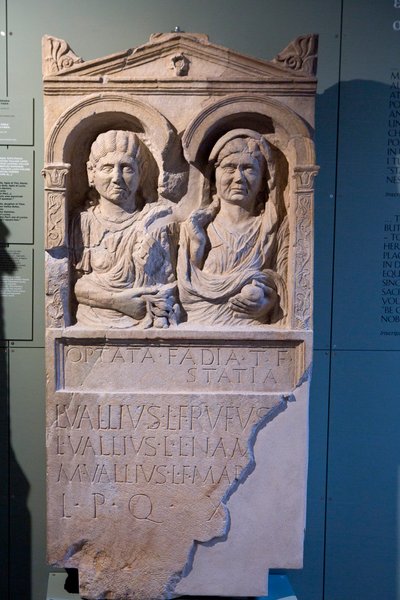 Stele tekijältä Unbekannt