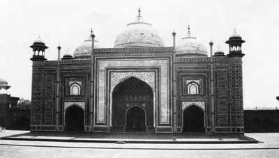 Taj Mahal moskeija tai moskeija, Agra, Intia, 1916-1917 tekijältä Unbekannt