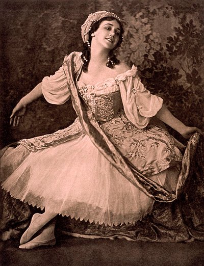 Tamara Karsavina, venäläinen balerina, Nikolai Tcherepninsin baletissa Le Pavillon dArmide, 1913 tekijältä Unbekannt