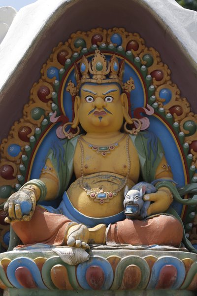 Tuhansien Buddhan temppeli. Dashang Kagyu Ling -seurakunta. Jumaluus. Dzambala: varallisuuden Buddha, La Boulaye, Ranska tekijältä Unbekannt