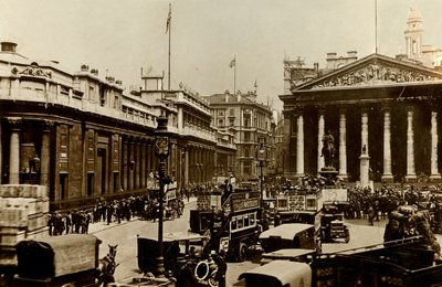 The Bank of England ja Royal Exchange, Lontoo, vuonna 1910. tekijältä Unbekannt