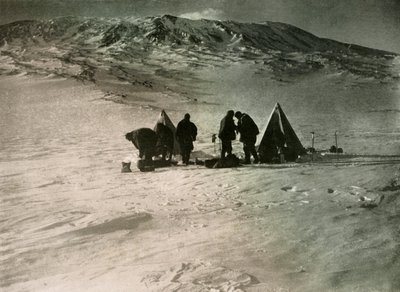 The Camp 7000 Feet Up Mount Erebus, 1908, 1909 tekijältä Unbekannt