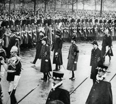 Yorkin herttua kuningas George vs:n hautajaisissa, 1936, 1937 tekijältä Unbekannt