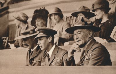 Yorkin herttua myöhemmin kuningas George VI lordi Baden-Powellin kanssa Jamboreella, Wembleyssä, 1924. tekijältä Unbekannt