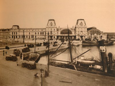 Satama-asema, vuodelta 1928 tekijältä Unbekannt