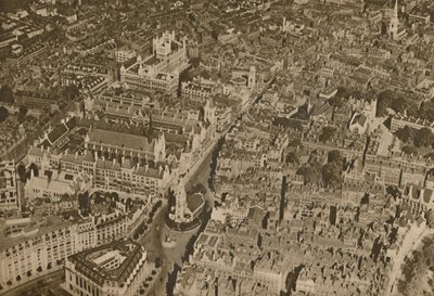 Lain pesä, kuten harvat lontoolaiset ovat koskaan nähneet: Temppeli ja tuomioistuimet, 1935. tekijältä Unbekannt