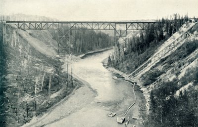 Kalliovuorten itäpuolella oleva korkein silta, 1922. tekijältä Unbekannt