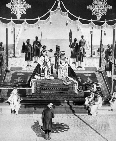 Hyderabadin nizam maksaa kunnian Delhi Durbarissa, 1911, 1935 tekijältä Unbekannt