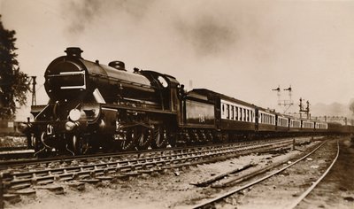 S.R. Dover Boat Train, vetää Sir Gawain King Arthur -tyyppinen veturi, vuodelta 1930. tekijältä Unbekannt