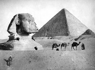 Sfinksi ja pyramidi Gizassa, Egyptissä, c1882 tekijältä Unbekannt