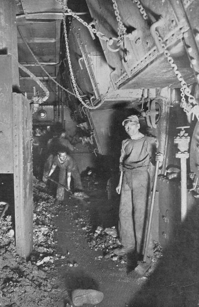 Taistelulaivan stokhold, 1914 tekijältä Unbekannt