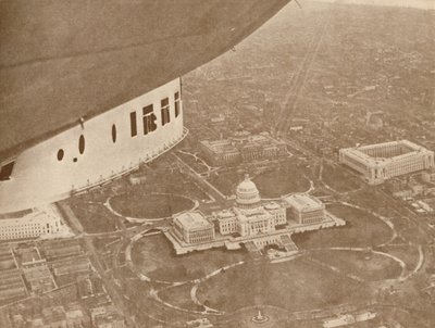 Yhdysvaltain ilmalaiva Los Angeles lennossa Washingtonin yli, 1927 tekijältä Unbekannt