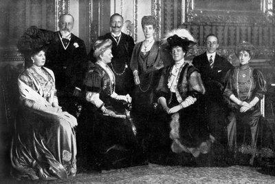 Ainutlaatuinen ja keisarillinen kuninkaallinen kokoontuminen Windsorissa, 1910 tekijältä Unbekannt