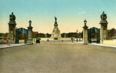 Victoria Memorial, Buckinghamin palatsi, Lontoo, vuodelta 1910. tekijältä Unbekannt