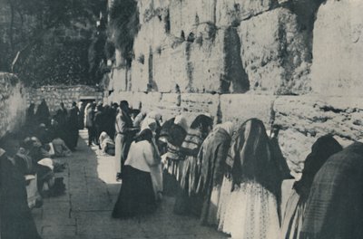Ittumuuri: Valituspäivä heidän esi-isiensä kadonneen kaupungin puolesta, n. 1935. tekijältä Unbekannt