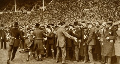 Ensimmäinen FA Cupin finaali pelataan uudella Wembley-stadionilla Lontoossa 28. huhtikuuta 1935. tekijältä Unbekannt