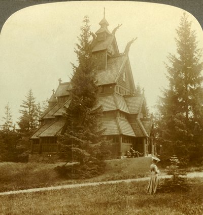 Vanha Golin kirkko, viehättävä 1100-luku. Rakennus Osoarshalissa, Norjassa, c1905. tekijältä Unbekannt