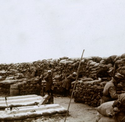 Kaivannot Mamelon Vertissa, Nieuwpoortissa, Flanderissa, Belgiassa, c1914-c1918 tekijältä Unbekannt