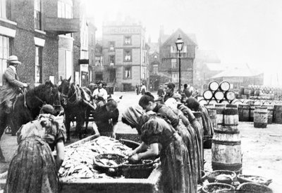 Iso-Britannia : Skotlannin silakkakourut työpaikalla Scarboroughissa. Scarborough, 1890 tekijältä Unbekannt