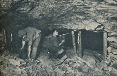 Unselfconscious Heroes Who Toil in Dangers Face, c1935 tekijältä Unbekannt