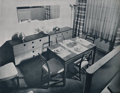 Näkymä Gilbert Rohden suunnittelemasta olohuoneesta, 1936 tekijältä Unbekannt
