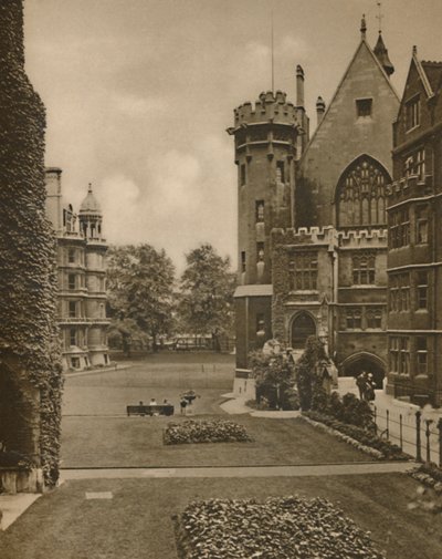 Näkymä Middle Temple Gardensista Fountain Courtista, vuodelta 1935. tekijältä Unbekannt