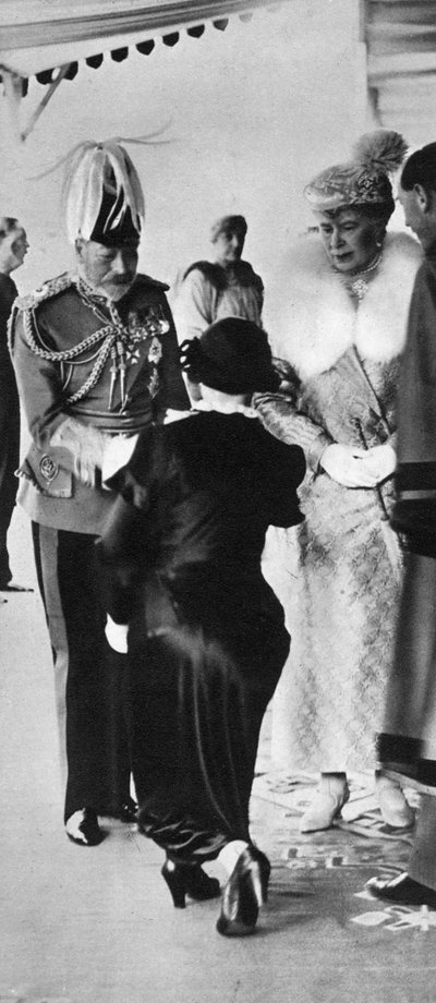 Länsi-Lontoon pormestarit ja pormestarit esitelty kuninkaalle, Kensington, 1935, 1936 tekijältä Unbekannt