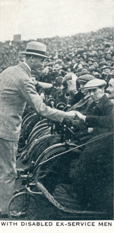 Vammaisten entisten palvelusmiesten kanssa, 1922 1937 tekijältä Unbekannt
